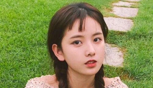 怎么和自己喜欢的女生找到共同话题，避免尬聊？-反馈吧