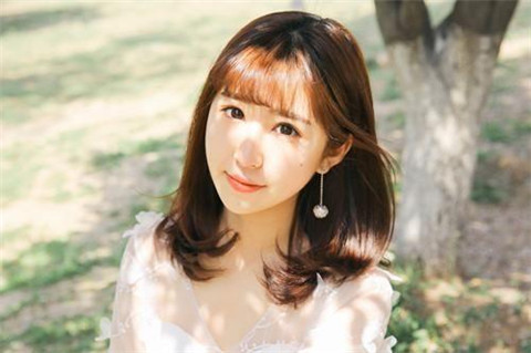刚加微信的女生怎么聊天开场白初中生初三-反馈吧